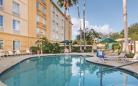 La Quinta Inn And Suites Orlando Airport North
