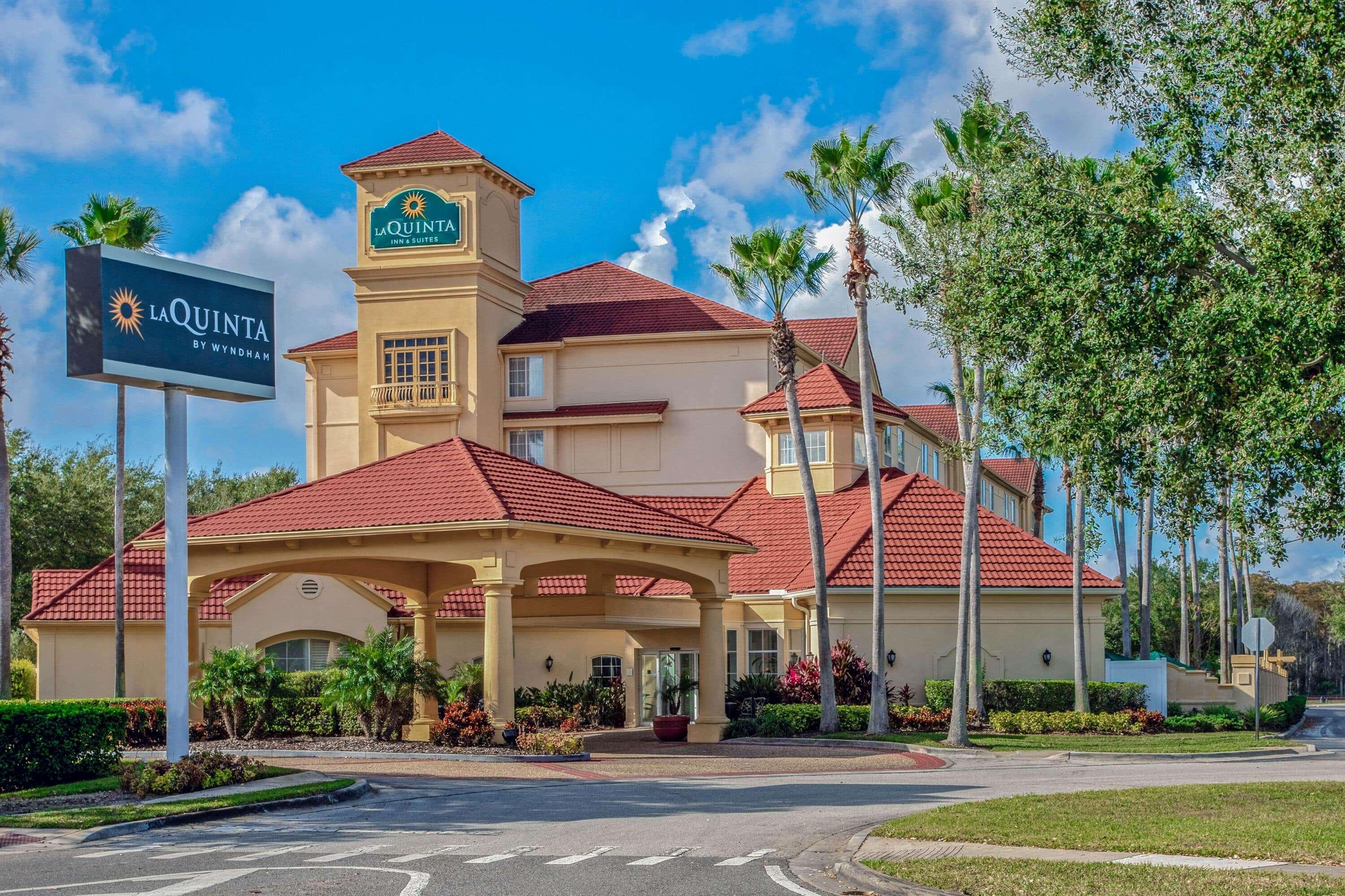 La Quinta By Wyndham Orlando Airport North Hotel Exterior photo